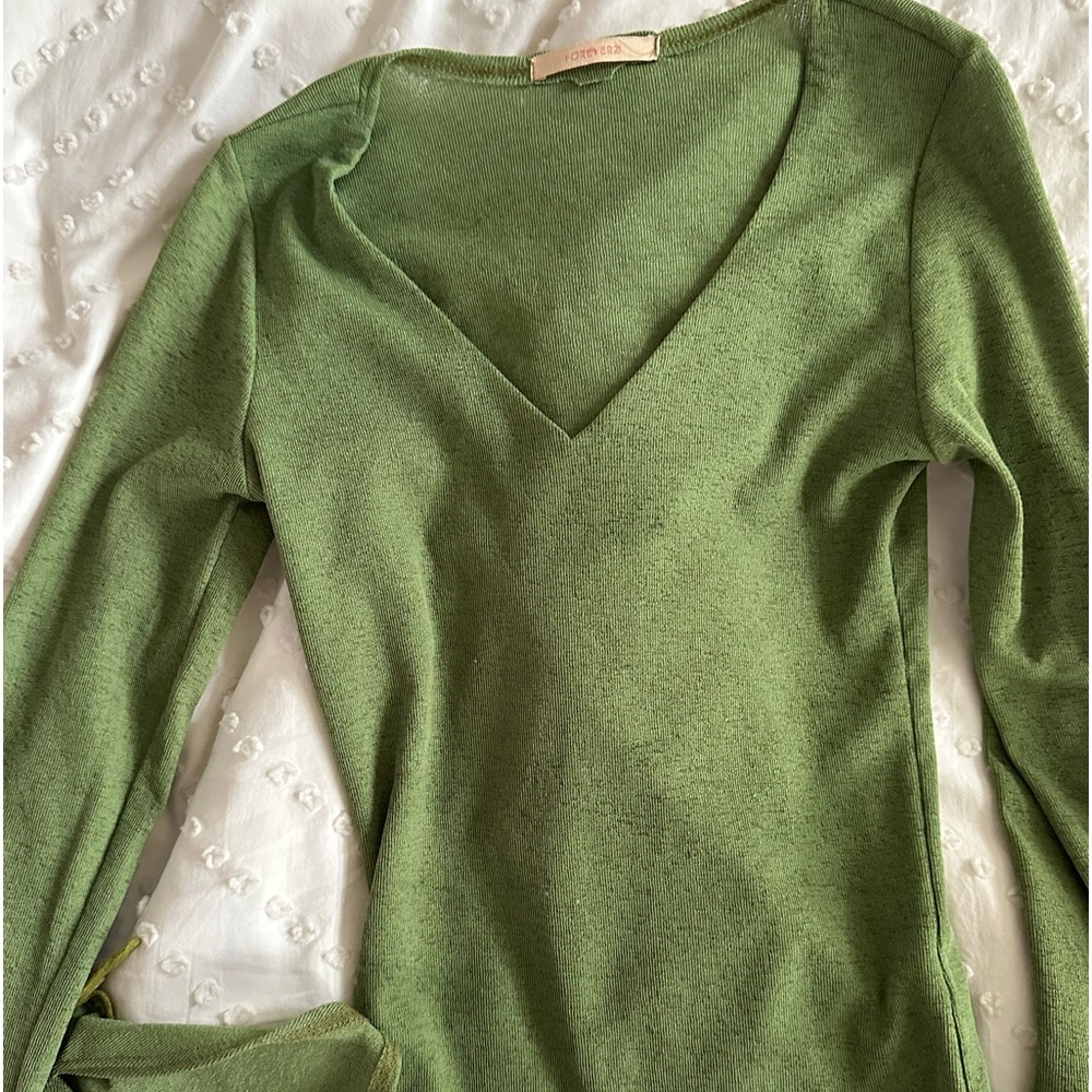 green shimmery vintage long sleeve top
